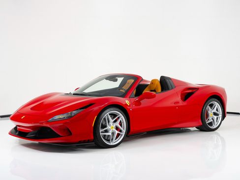 Used 2021 Ferrari F8 Tributo image 8