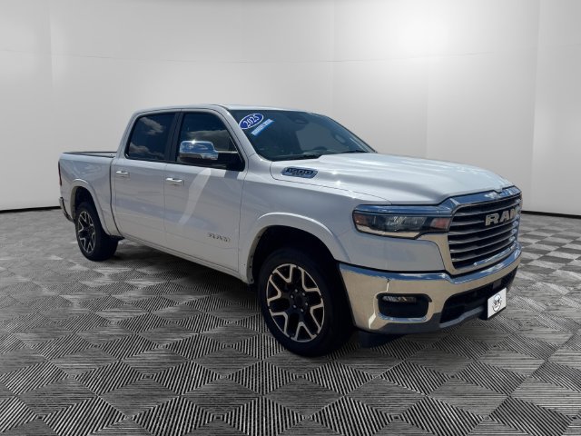 Used 2025 RAM 1500 Laramie AWD/4WD image 7