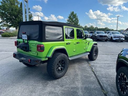Used 2018 Jeep Wrangler Unlimited Sahara AWD/4WD image 7