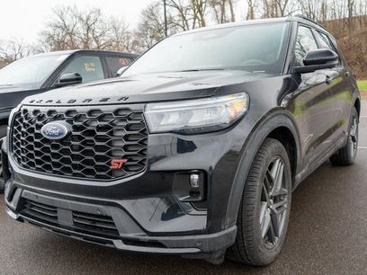 Used 2025 Ford Explorer ST