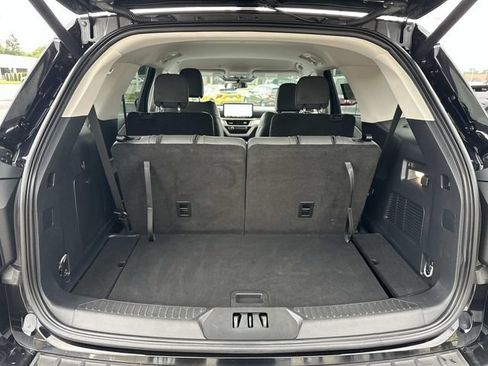 Used 2025 Ford Explorer Active w/ Active Comfort Package AWD/4WD image 24