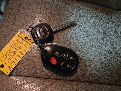 Used 2014 Toyota Sienna XLE FWD image 10