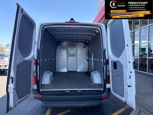 Used 2022 Mercedes-Benz Sprinter 2500 image 28