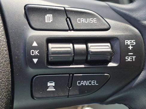 Used 2017 Kia Sorento AWD w/ LX Convenience Package image 9
