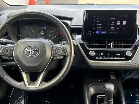 Used 2024 Toyota Corolla SE w/ SE Premium Package FWD image 18