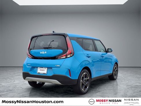 Used 2023 Kia Soul EX image 7