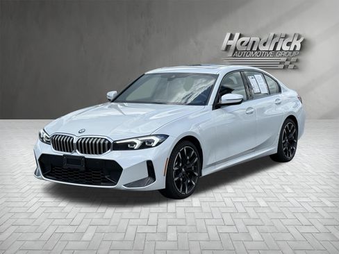 Used 2026 BMW 330i xDrive Sedan w/ M Sport Package AWD/4WD image 5
