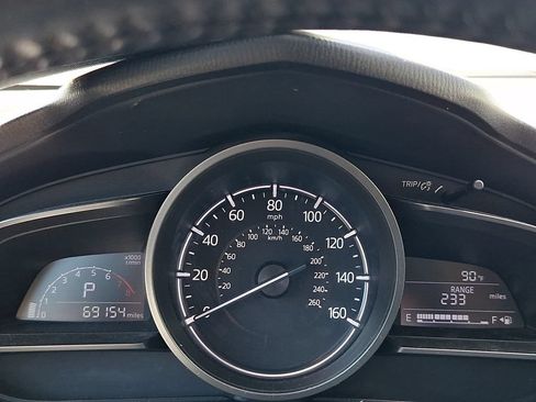 Used 2018 MAZDA MAZDA3 Touring FWD image 9