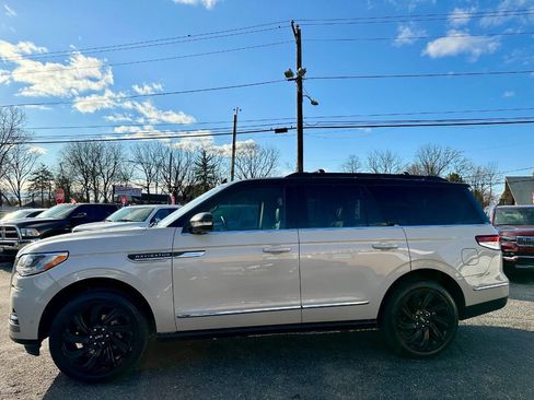 Used 2023 Lincoln Navigator Reserve image 4