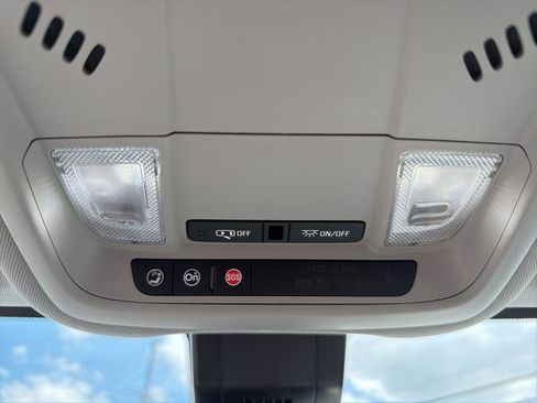 Used 2022 GMC Terrain SLE w/ Driver Convenience Package FWD image 45