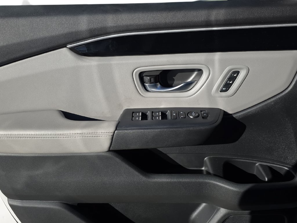 Used 2025 Honda Pilot Touring image 26