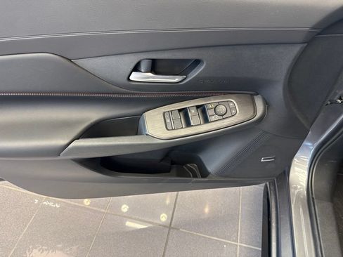 New 2026 Nissan Sentra SR w/ SR Premium Package FWD image 12