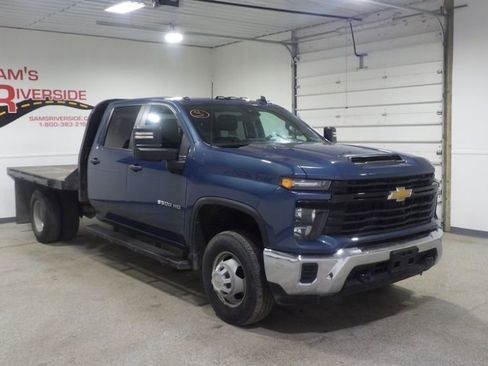Used 2024 Chevrolet Silverado 3500 W/T w/ WT Convenience Package image 5