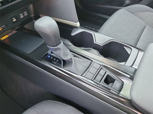 Used 2025 Toyota Camry LE image 13