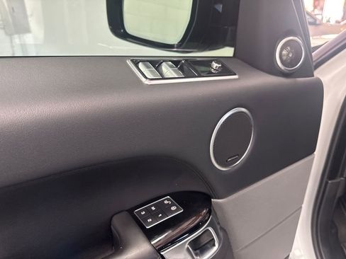 Used 2018 Land Rover Range Rover Sport Supercharged image 10