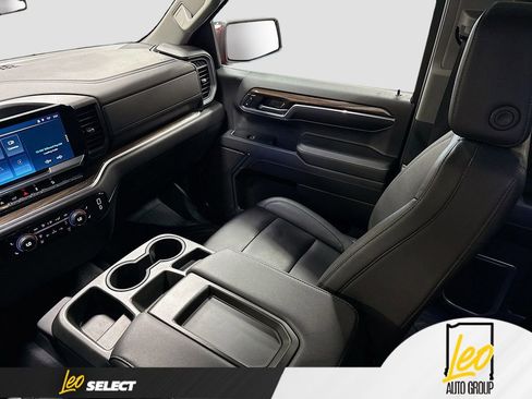 Used 2024 Chevrolet Silverado 1500 LT AWD/4WD image 27