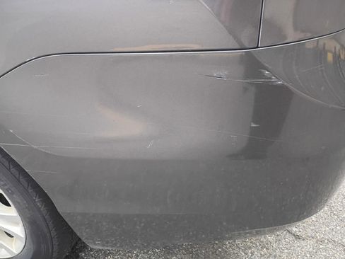 Used 2013 Toyota Sienna XLE image 39