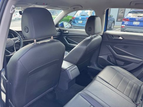 Used 2024 Volkswagen Jetta SE FWD image 18