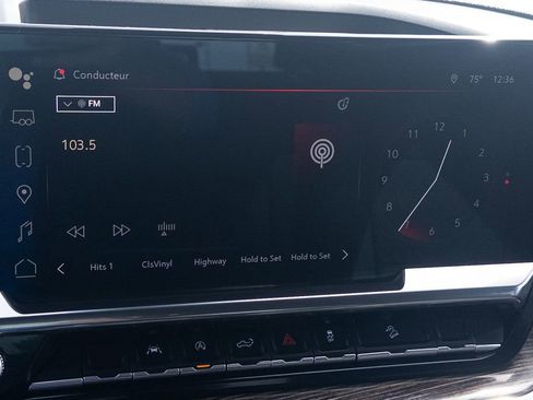 Used 2023 GMC Sierra 1500 Elevation image 24