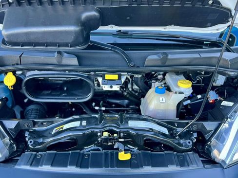 Used 2025 RAM ProMaster 2500 w/ Convenience Group FWD image 11