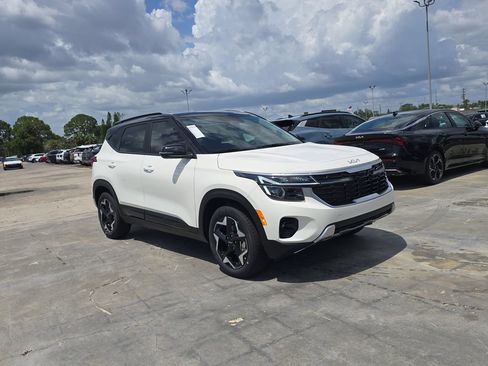 New 2026 Kia Seltos S FWD image 2