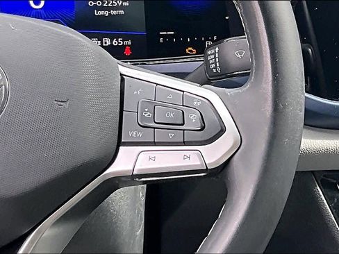 Used 2022 Volkswagen Taos SE w/ IQ.Drive SE Package image 25