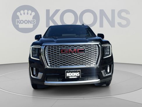Used 2021 GMC Yukon Denali w/ Denali Premium Package AWD/4WD image 11