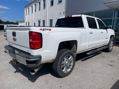 Used 2015 Chevrolet Silverado 2500 LT AWD/4WD image 3