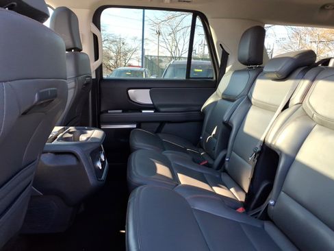 Used 2025 Ford Expedition Max Active image 18