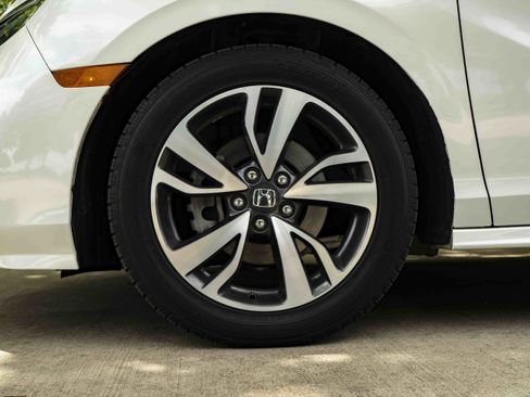 Used 2023 Honda Odyssey Touring image 14