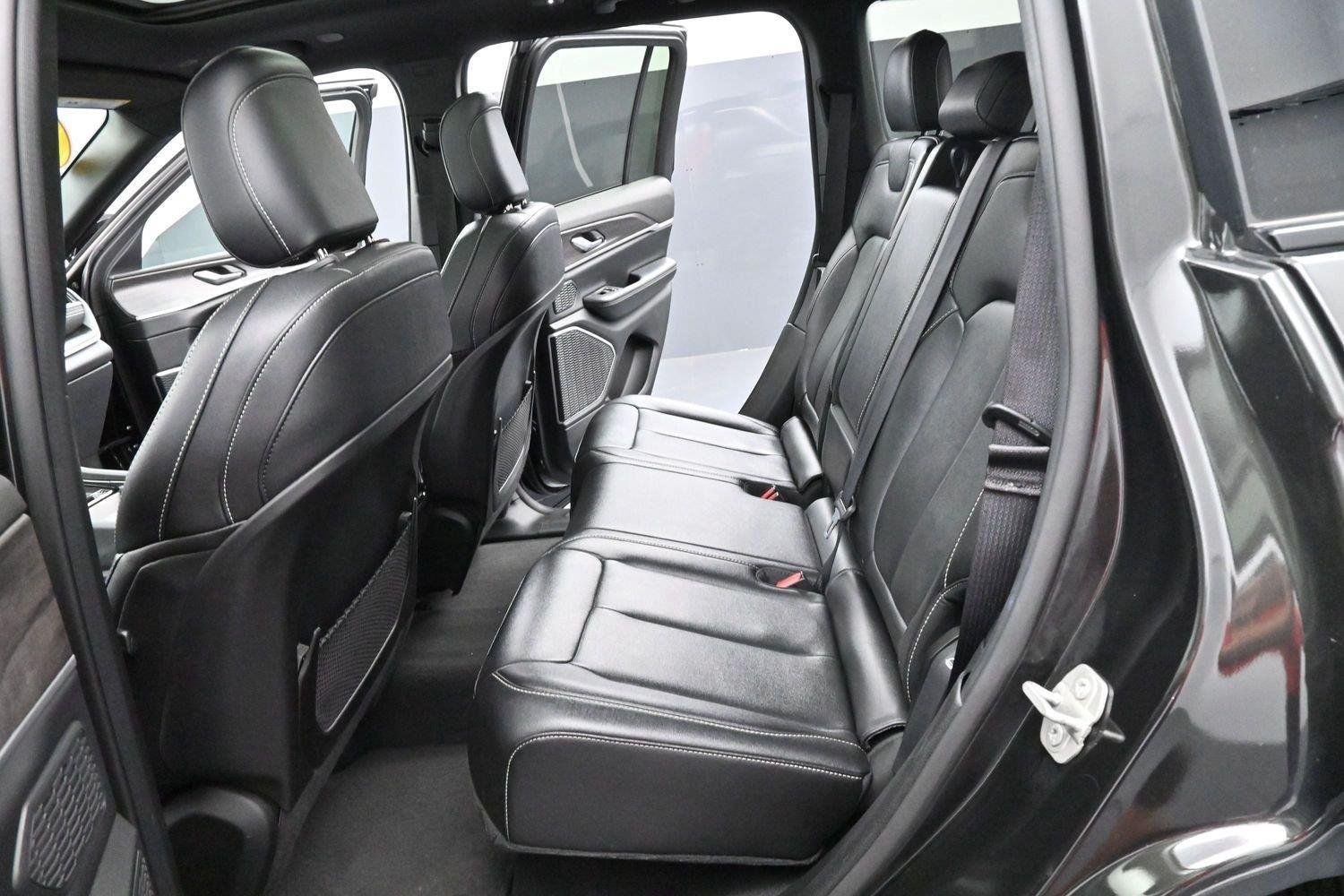 Used 2024 Jeep Grand Cherokee Limited 4xe AWD/4WD image 30