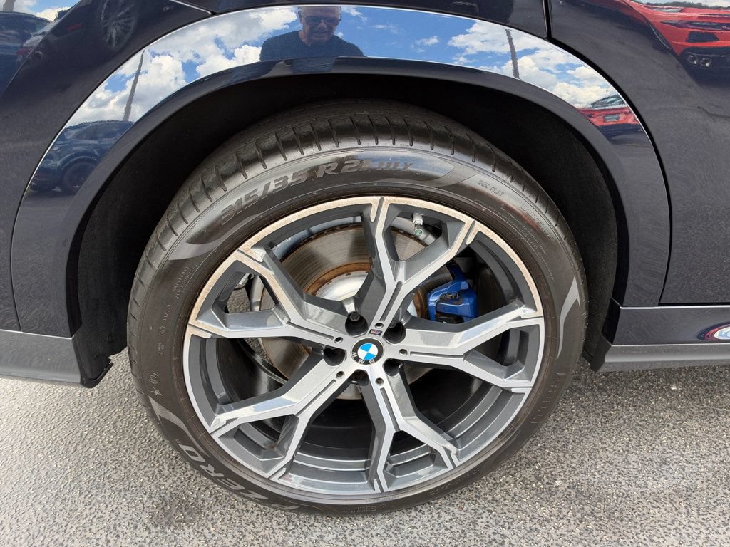 Used 2023 BMW X6 M50i w/ Parking Assistance Package AWD/4WD image 43