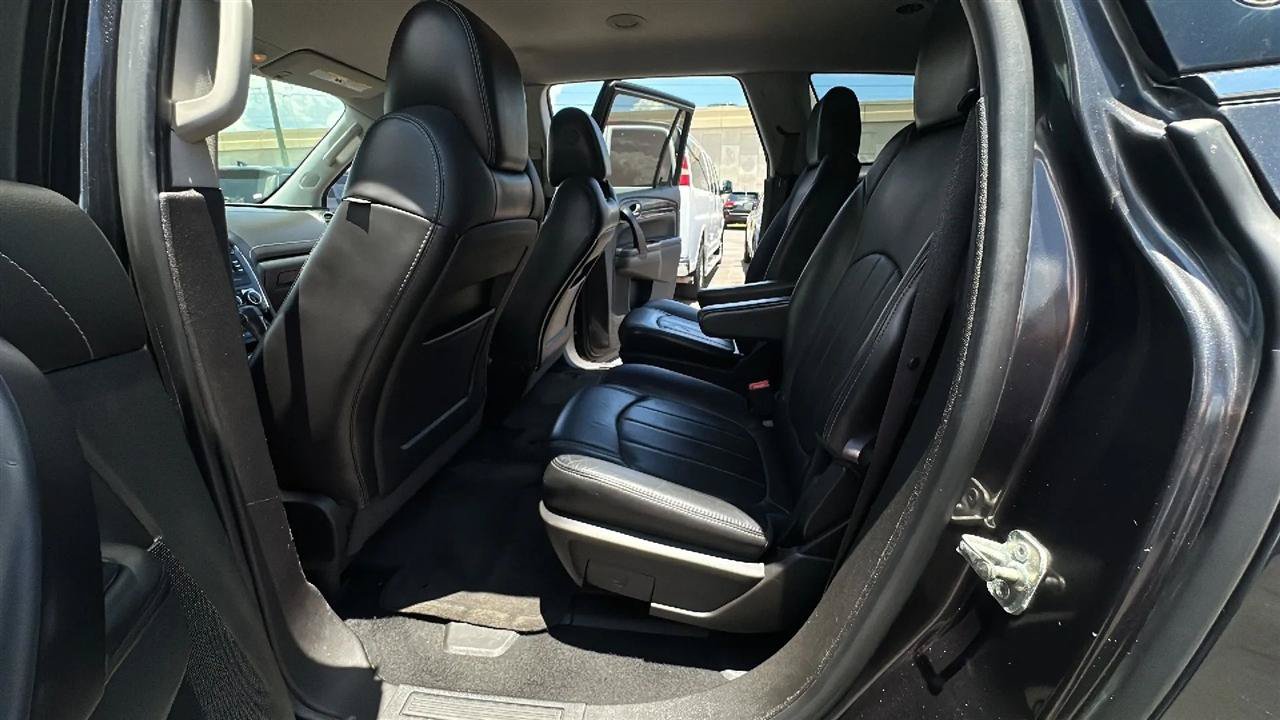 Used 2014 Buick Enclave Leather FWD image 25