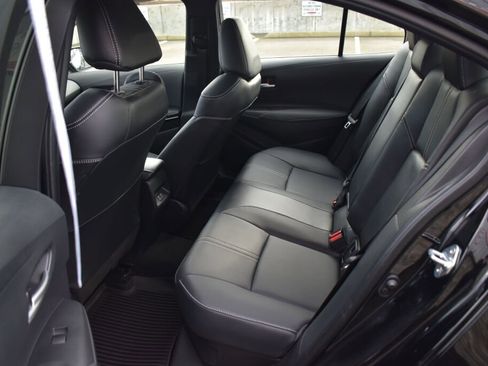 Certified 2025 Toyota Corolla XLE image 20