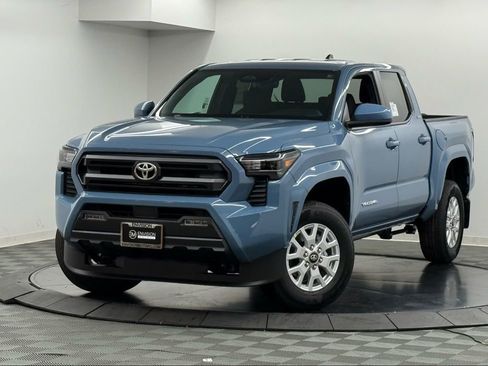 New 2026 Toyota Tacoma SR5 image 2