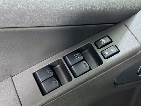 Used 2020 Nissan Frontier PRO-4X image 18