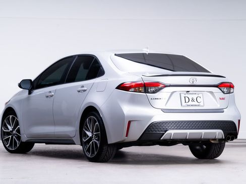 Used 2022 Toyota Corolla XSE w/ Carpet Mat Package (TMS) FWD image 5