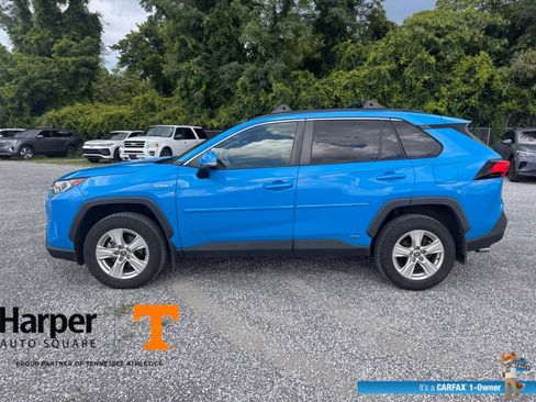 Used 2021 Toyota RAV4 XLE w/ Convenience Package AWD/4WD image 2