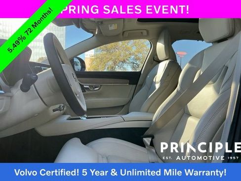 Certified 2024 Volvo V90 B6 Cross Country Ultimate w/ Protection Package Premier AWD/4WD image 32