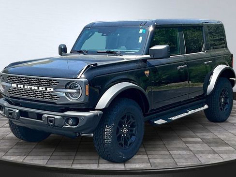 New 2026 Ford Bronco Badlands AWD/4WD image 2