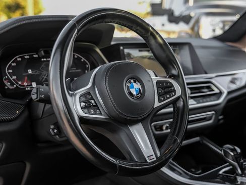 Used 2021 BMW X5 M50i image 14