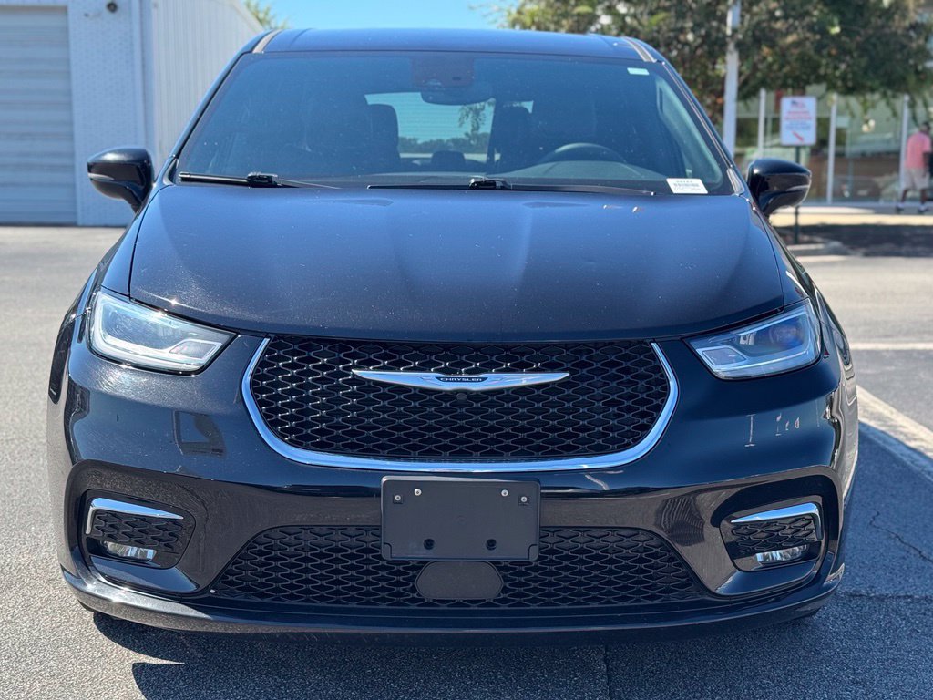 Used 2025 Chrysler Pacifica Select FWD image 4
