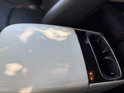 Used 2024 Kia Carnival EX FWD image 18