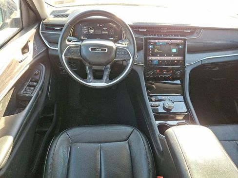 Used 2022 Jeep Grand Cherokee L Limited image 12