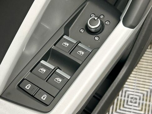New 2025 Audi Q3 2.0T Premium image 21