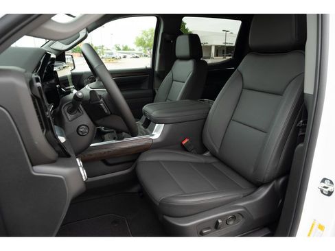 New 2026 GMC Sierra 1500 SLT AWD/4WD image 12