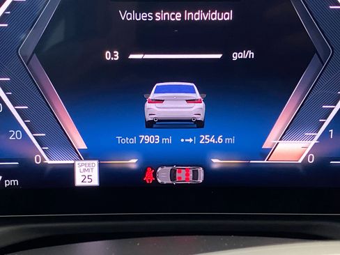 Used 2025 BMW 330i xDrive Sedan w/ Convenience Package image 28