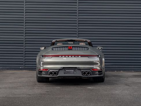 Certified 2022 Porsche 911 Carrera 4S image 7