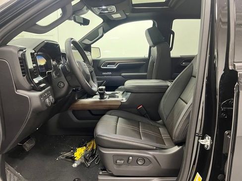 New 2026 Chevrolet Silverado 1500 High Country w/ High Country Premium Package AWD/4WD image 6