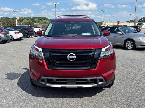 Used 2024 Nissan Pathfinder SL w/ Black Appearance Package FWD image 22